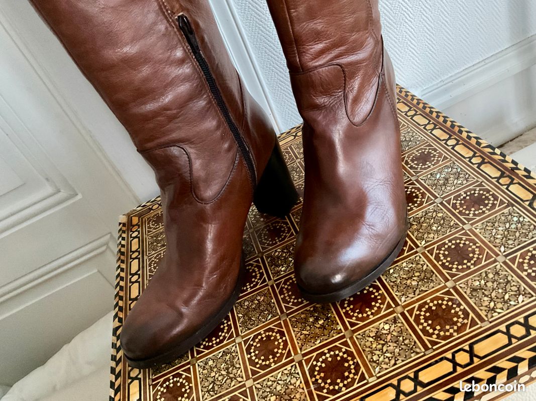 Bottes En Cuir Marron Taille 40 - Talon Cubain 5.5 Cm, Style Bottillon, état Très Bon