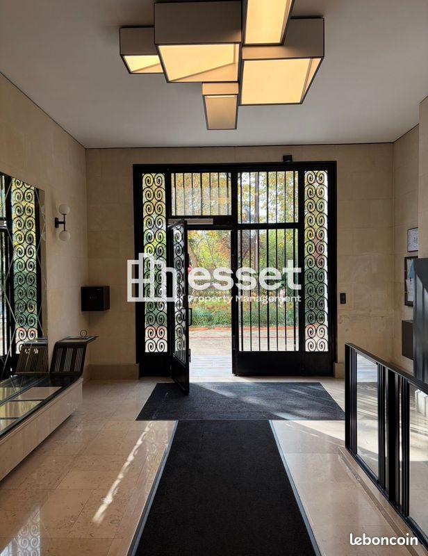 Appartement 7 pièces 222 m² · à Neuilly-sur-Seine · 222 m² · 6 196 €/mois