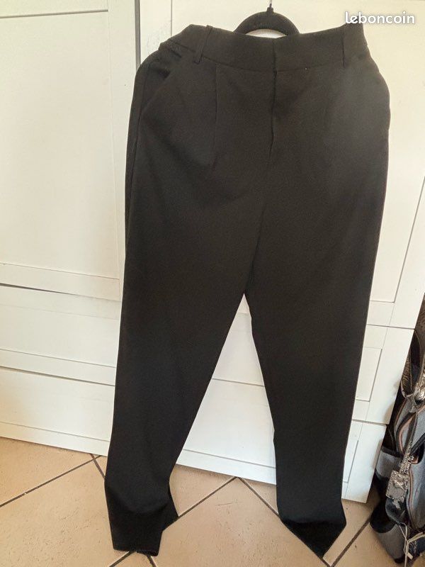 Pantalon noir femme avec poche Zara neuf avec étiquette (image 2)