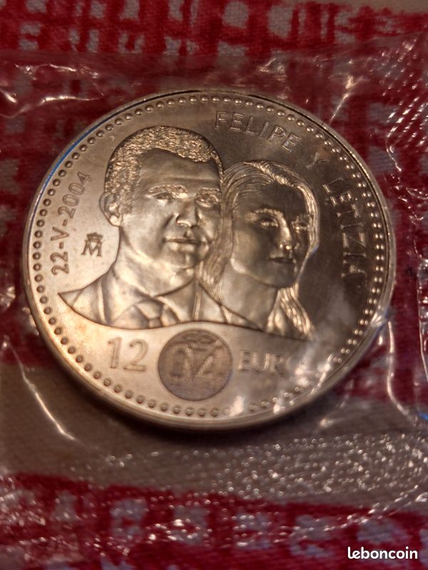 Lot de 2 pièces commémoratives Espagne 12 euros argent 2004 (image 4)