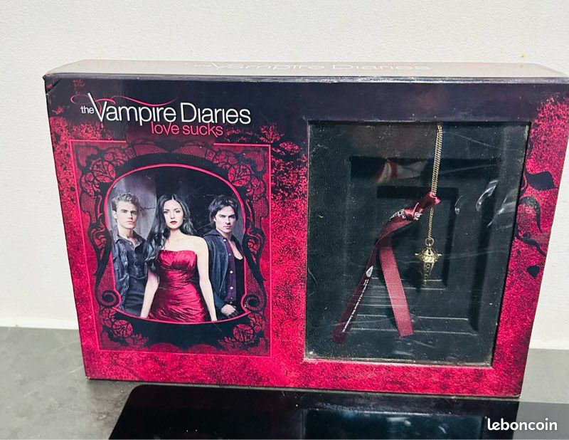 Coffret dvd vampire diaries (image 1)