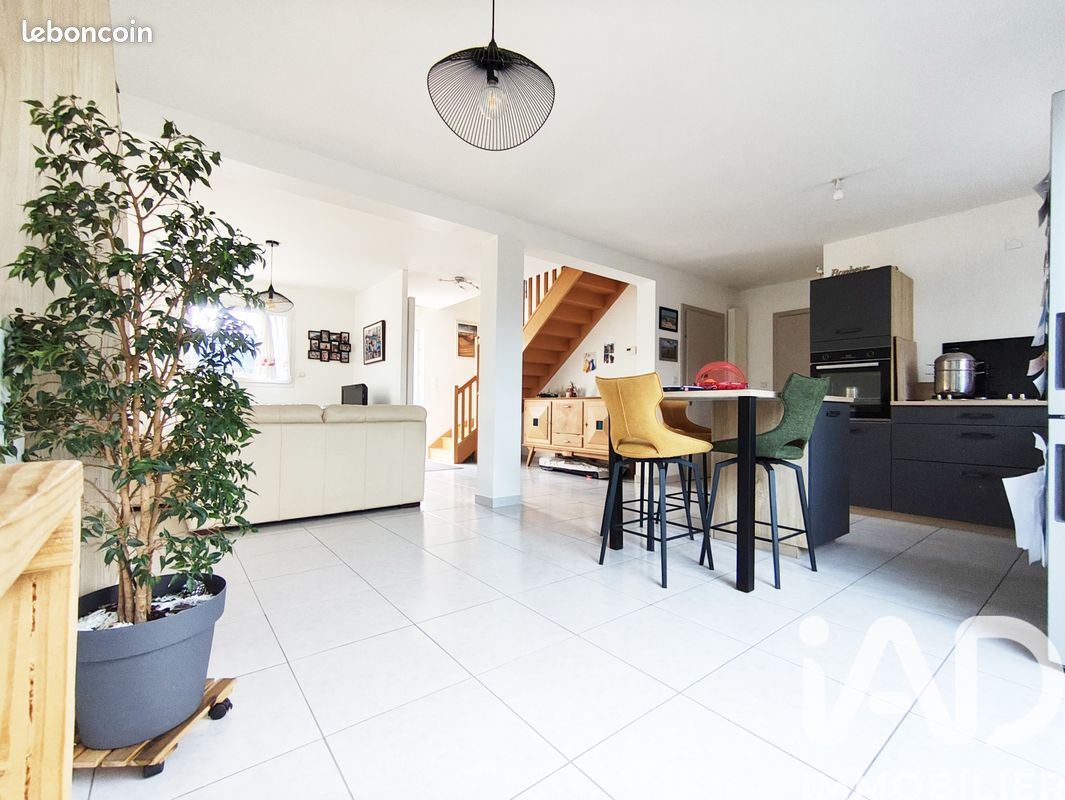 Maison 6 pièces 90 m² · à Festubert · 90 m² · 210 000 €