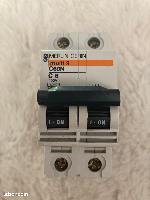 Disjoncteur Merlin Gerin Multi 9 C60N B10 - Occasion Fonctionnel - Référence 23954