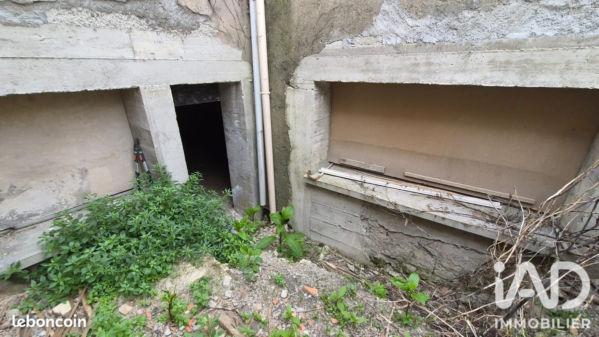 Propriété 1 pièce 140 m² (image 1)