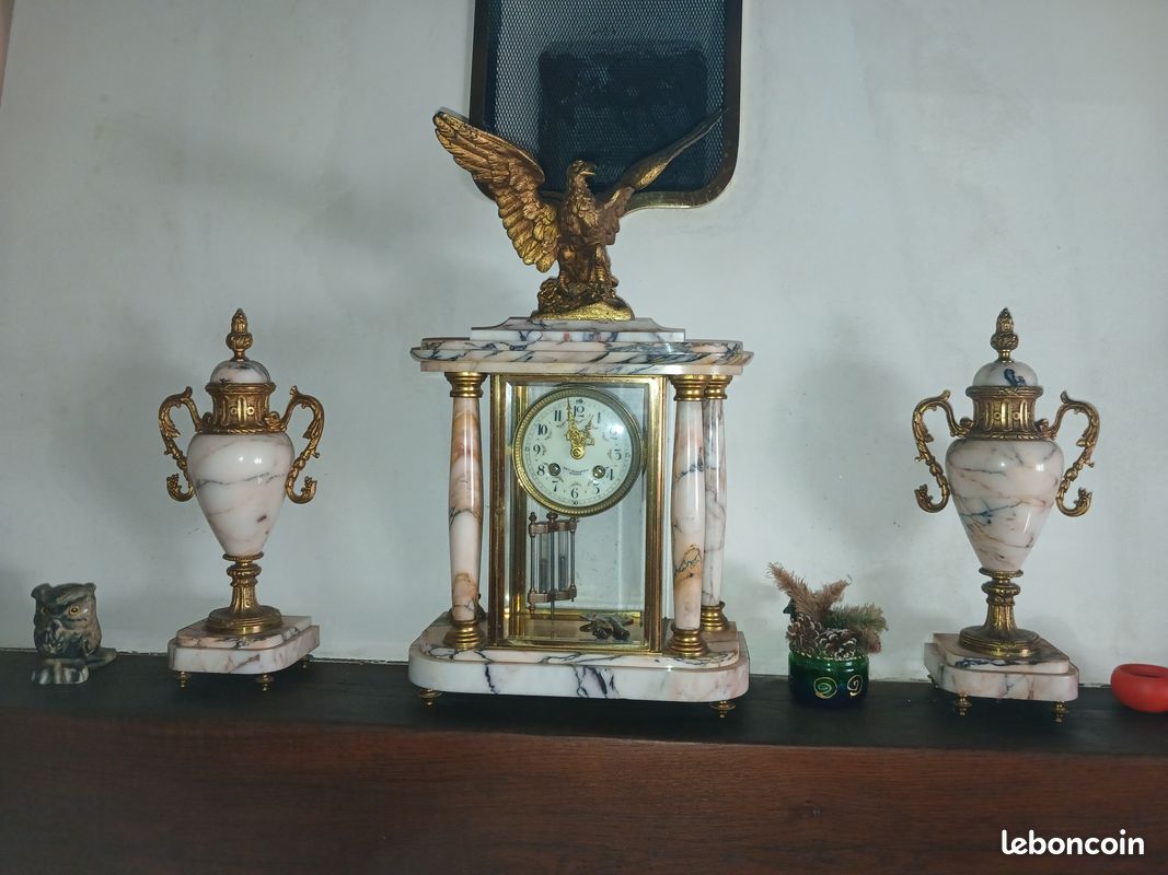 Pendule et cassolettes (image 1)
