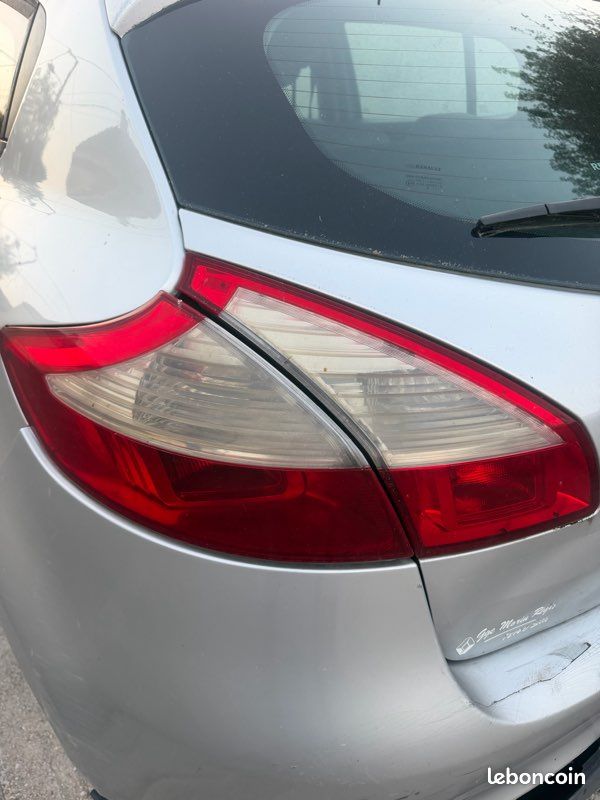 Phare avant gauche Renault, Megane 3 (image 1)