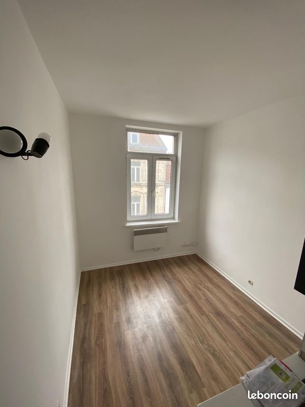 Appartement 1 pièce 12 m² · à Lille · 12 m² · 285 €/mois