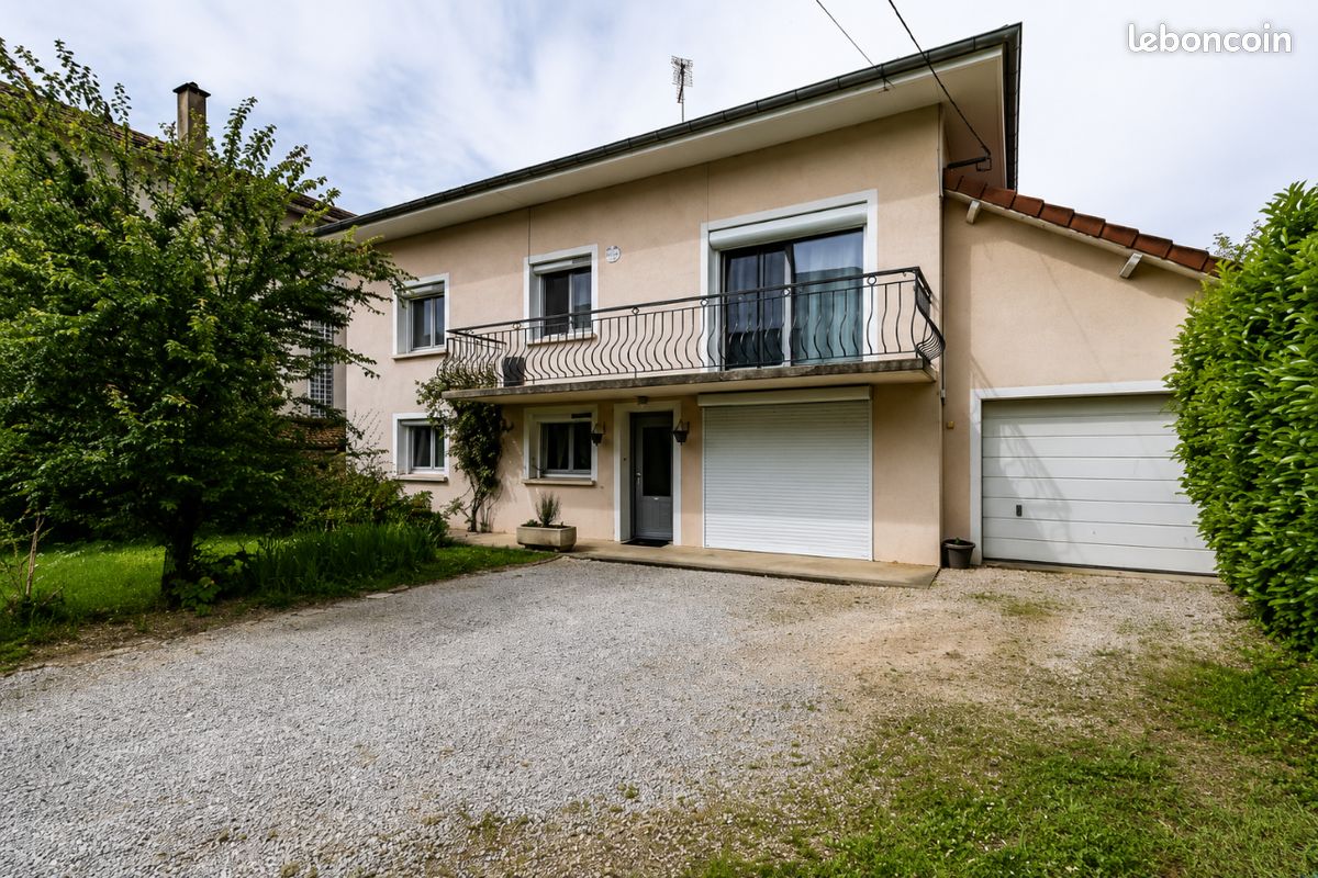 Maison 7 pièces 160 m² · à Bourg-en-Bresse · 160 m² · 279 000 €