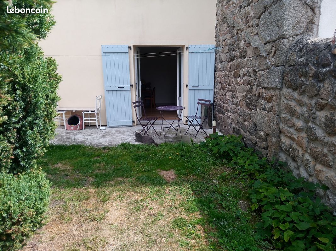 Appartement 2 pièces 35 m² · à Saugues · 35 m² · 320 €