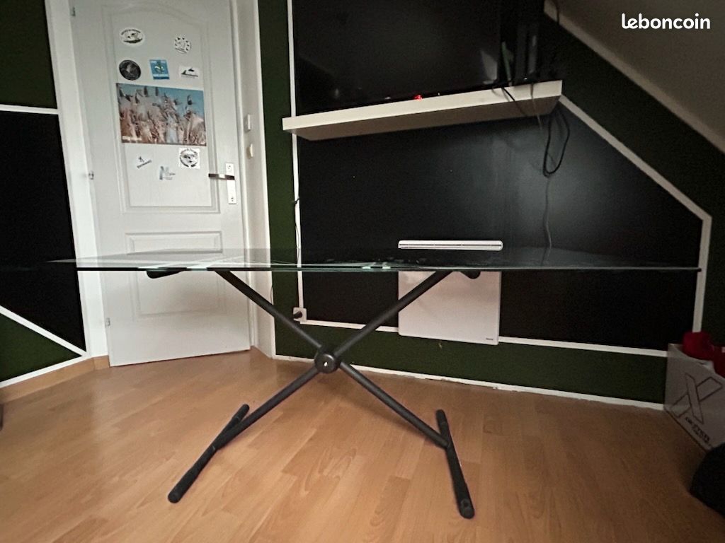 Bureau (image 2)