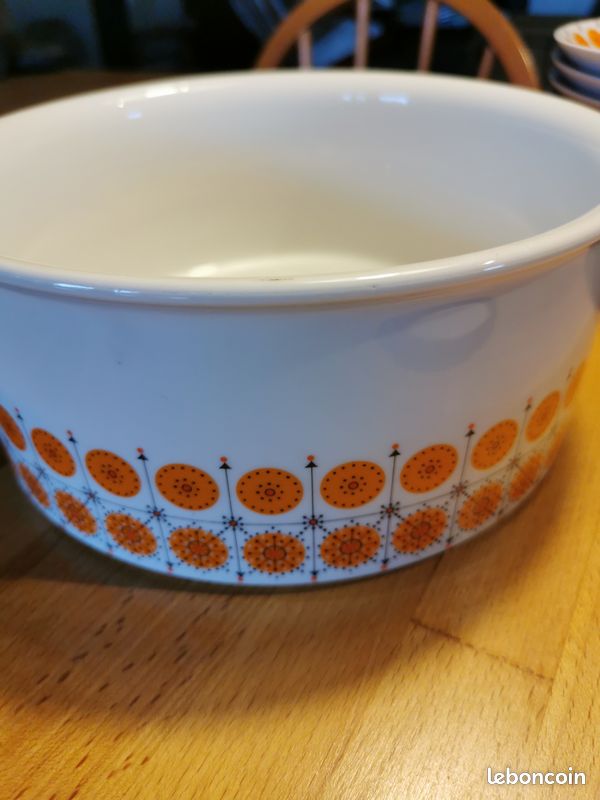 Wedgwood - Service de table (30) - Porcelaine - April