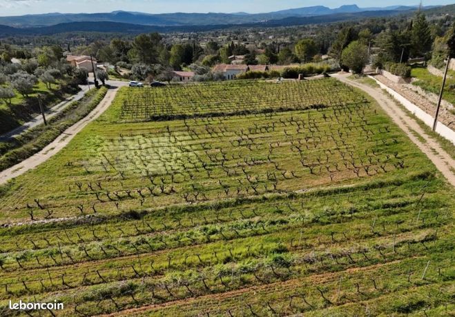 Terrain 1 261 m² Cotignac