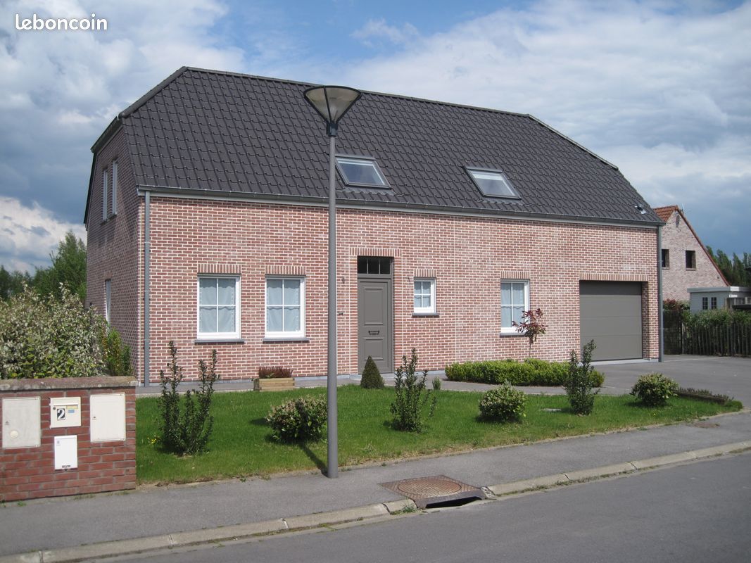 Maison 8 pièces 118 m² · à Estreux · 118 m² · 385 000 €