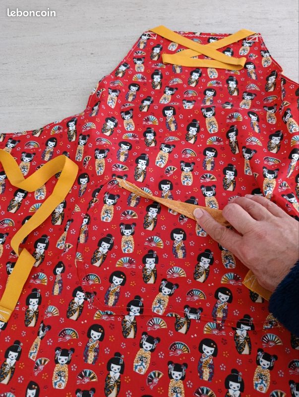 Tablier fait maison reversible poche centrale et doublure (image 2)