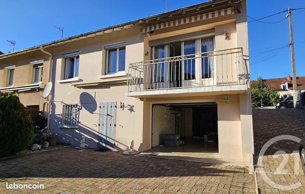 Maison 4 pièces 95 m² · à Commentry · 95 m² · 100 000 €