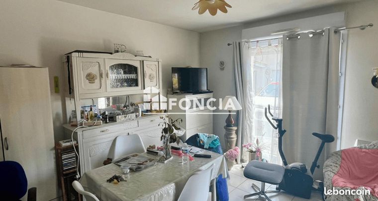 https://img.leboncoin.fr/api/v1/lbcpb1/images/d7/db/06/d7db06ec928d85dda534172695b2ecd7a13c48bf.jpg?rule=ad-image