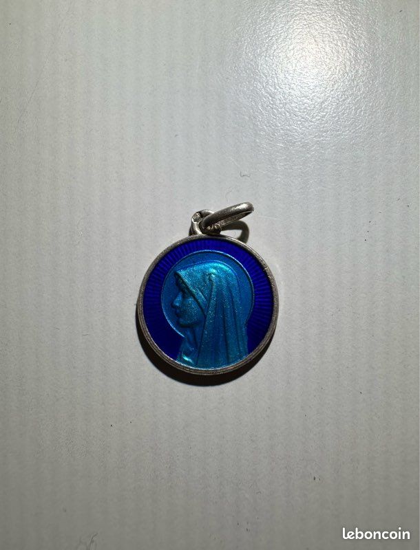 Médaille/Pendentif Ancien - Vierge En Argent Vermeil Et Émail Marron - Religieux - Occasion Très Bon État