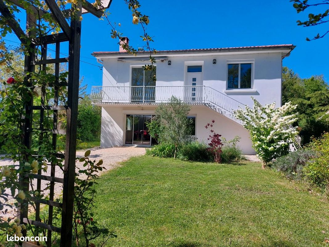 Maison 6 pièces 180 m² · à Bressols · 180 m² · 190 000 €