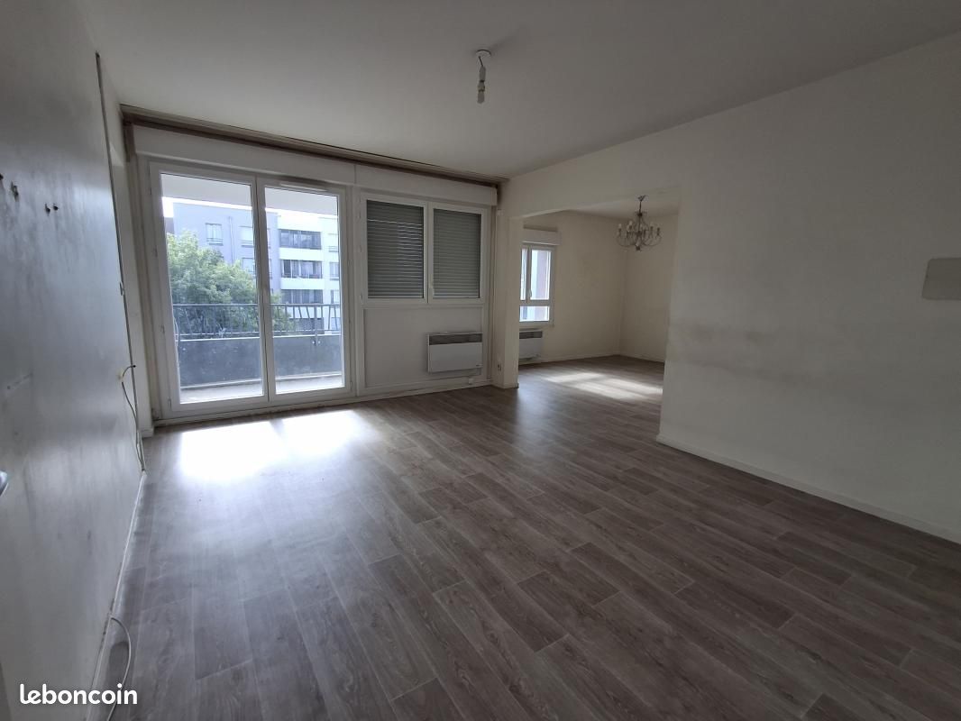 Appartement 5 pièces 97 m² · à Villefontaine · 97 m² · 848 €/mois