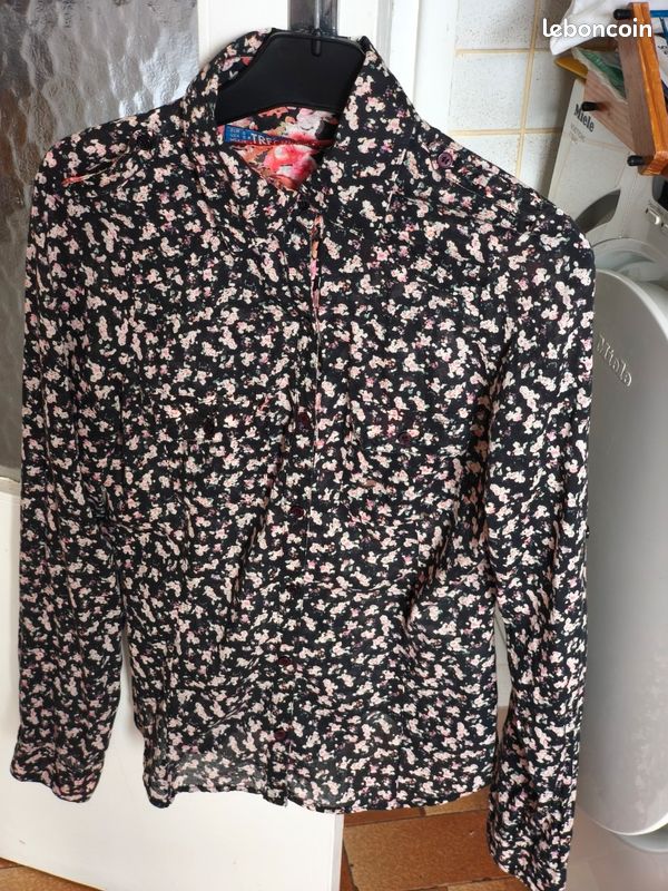 Chemise Zara noir a petites fleurs Trf Zara Collection 36 état parfait al06 (image 1)