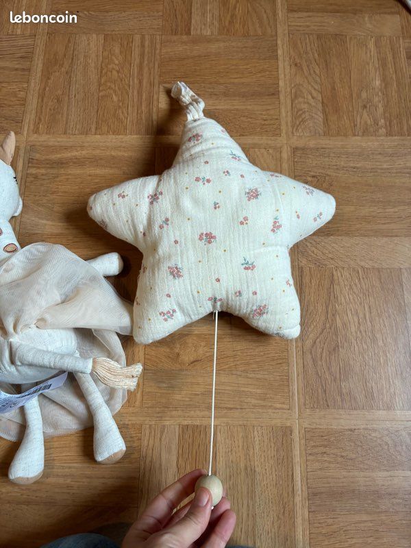 Peluche / poupée girafe & mobile musical Cyrillus (image 2)