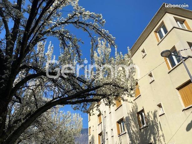 https://img.leboncoin.fr/api/v1/lbcpb1/images/d7/e1/9e/d7e19ecfd2ac2ca5c61b4fdb83d7e54dfe8bc66b.jpg?rule=ad-image