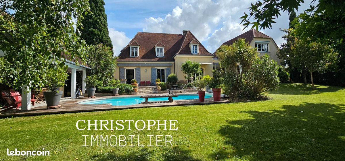 Maison 8 pièces 285 m² · à Pau · 285 m² · 750 000 €