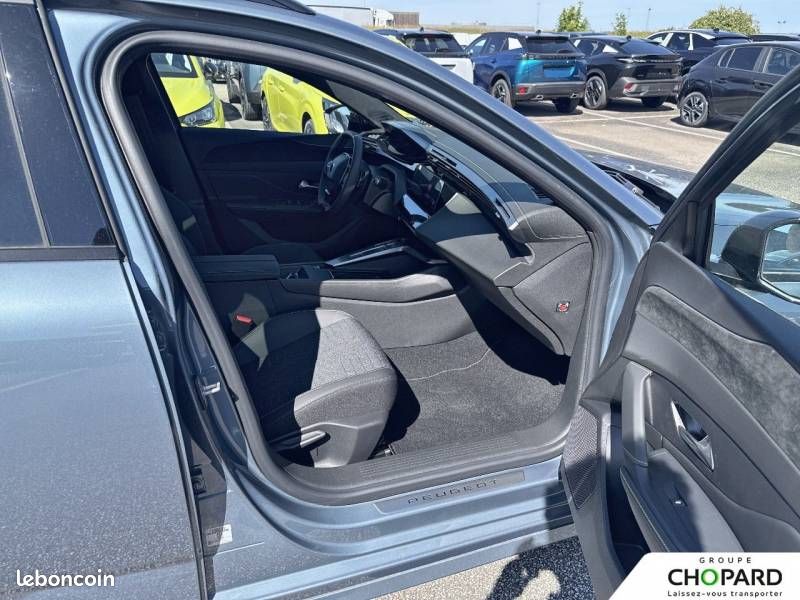 Peugeot 308 SW Hybrid 145 e-DCS6 GT (image 13)