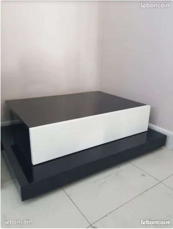 Table de chevet noir et blanc (image 1)