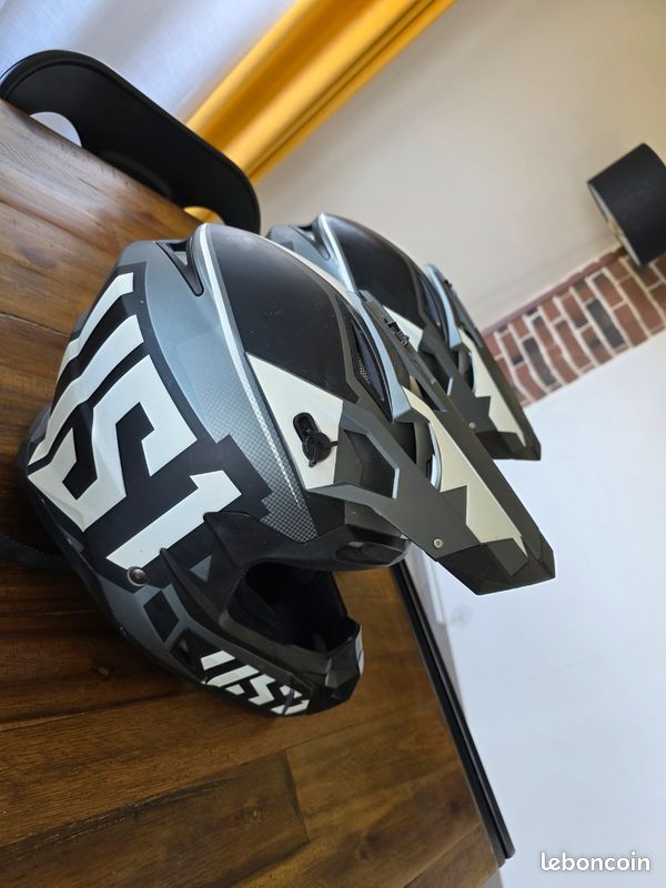 Casques CROSS US1 (TBE) - Équipement moto