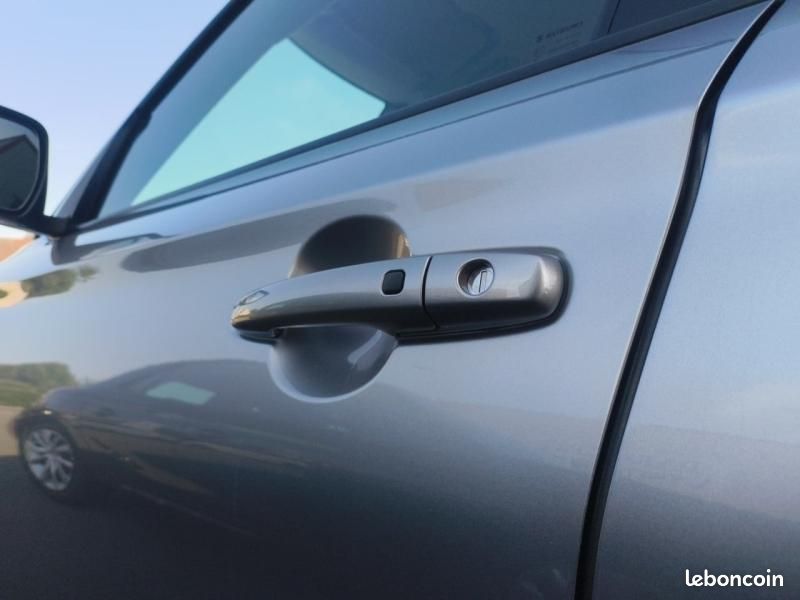 Suzuki Swift 1.2 Hybrid 83ch Privilège (image 38)
