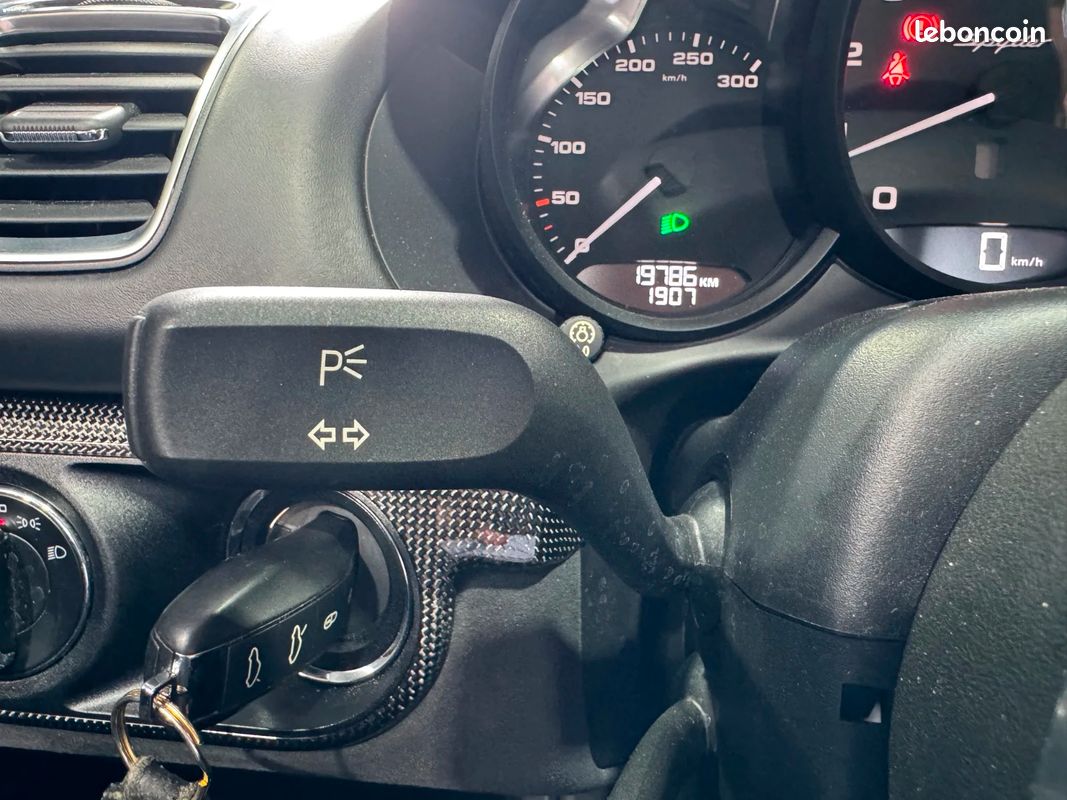 PORSCHE BOXSTER SPYDER 981 375 cv 3.8i / Entretien Porsche / Bose / Pack Chrono Sport / Echappement Sport (image 27)