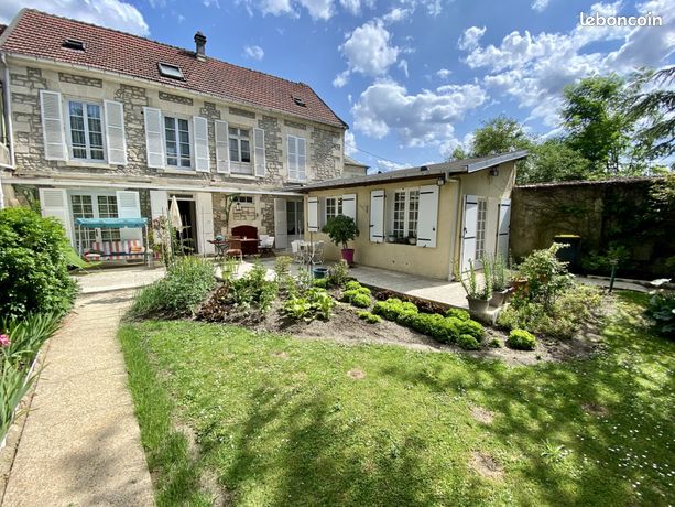 Maison 8 pièces 151 m²