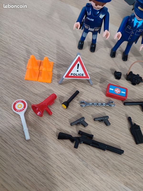 Fourgon police 4023 playmobil (image 3)