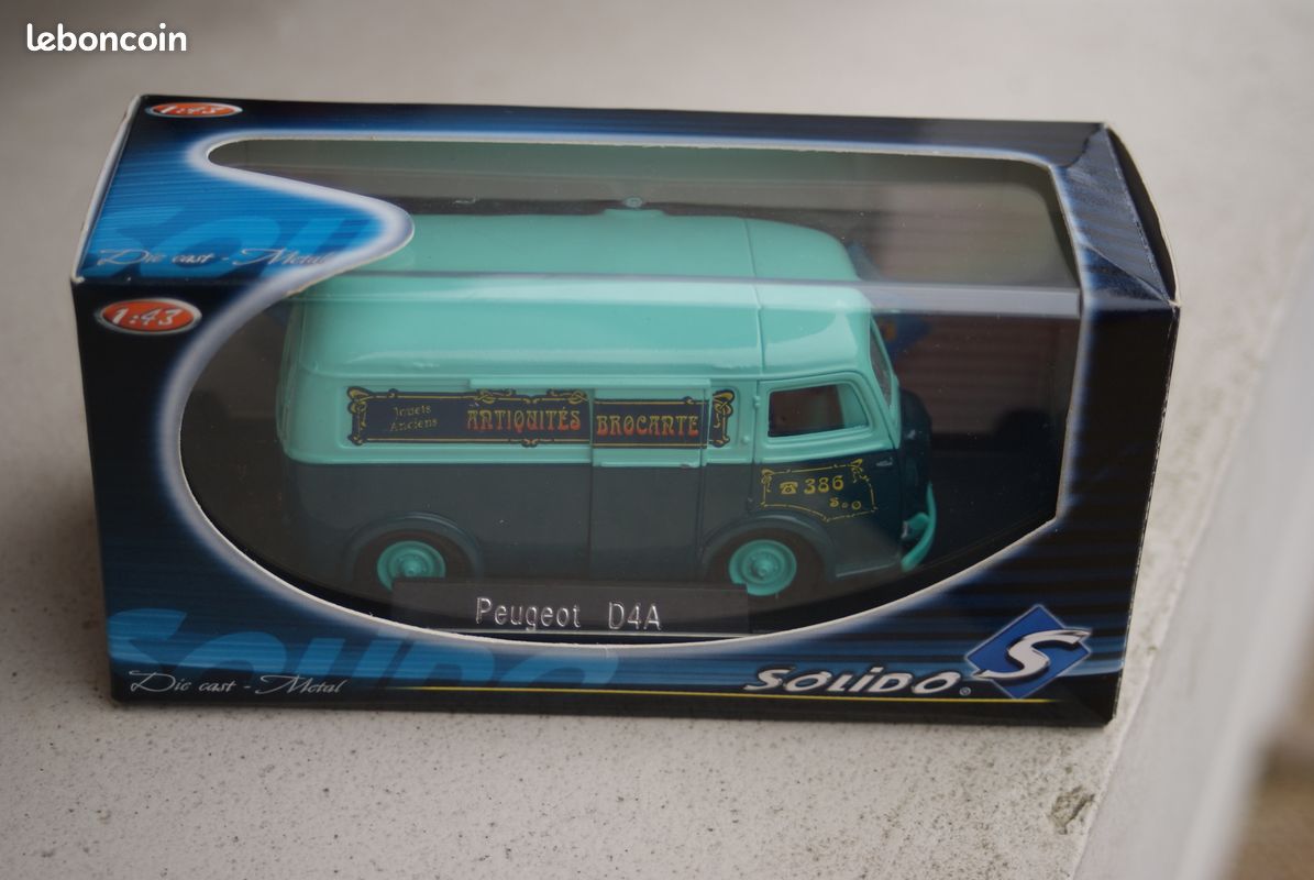 Minialuxe 1/43 Peugeot D4A 1956 - Fourgon Tôlé Rouge Bordeaux/toit Jaune