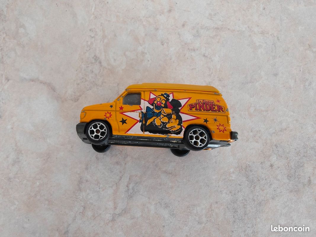 Majorette - Ford econoline Pinder (image 8)