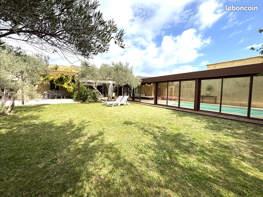 Maison 5 pièces 158 m² · à Sénas · 158 m² · 575 000 €