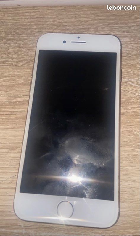 IPhone 7 pour Pièce (image 2)