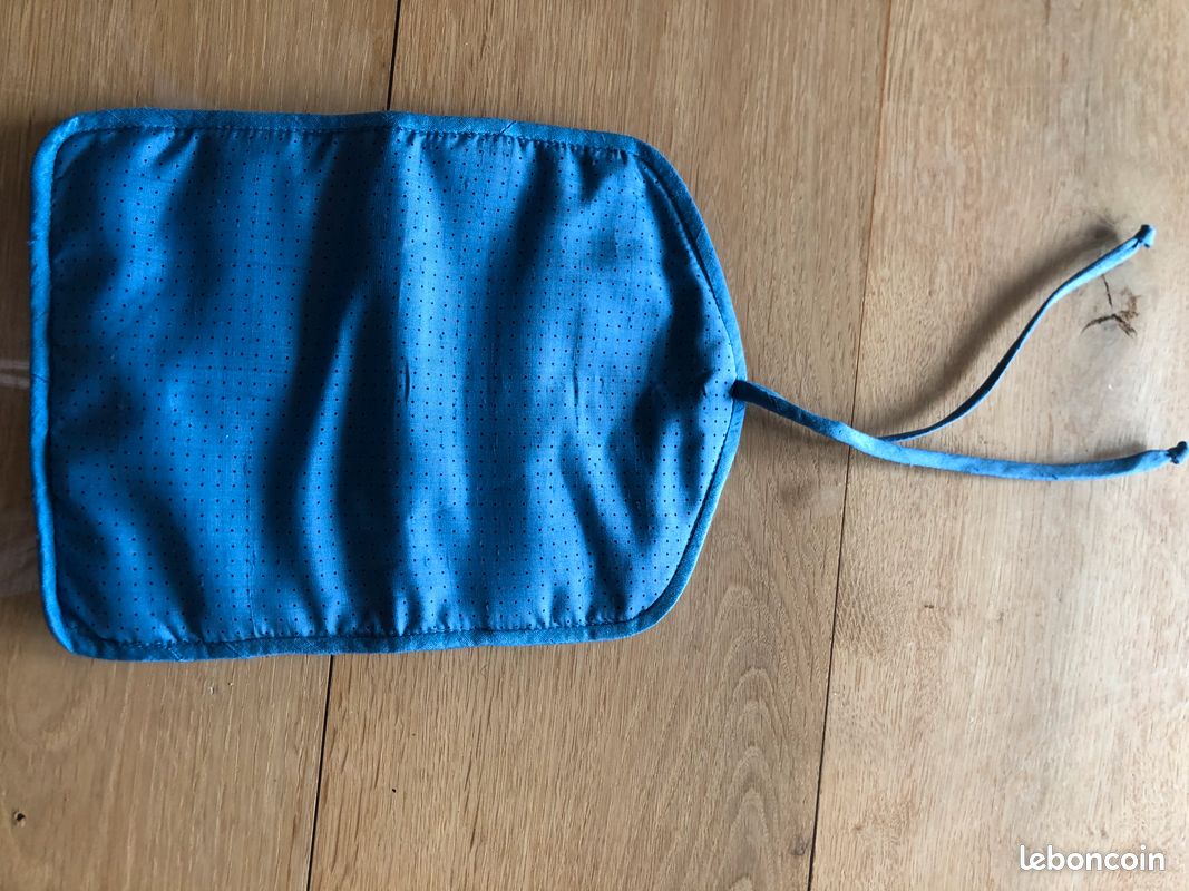 Pochette à bijoux en soie bleue et pois (image 3)