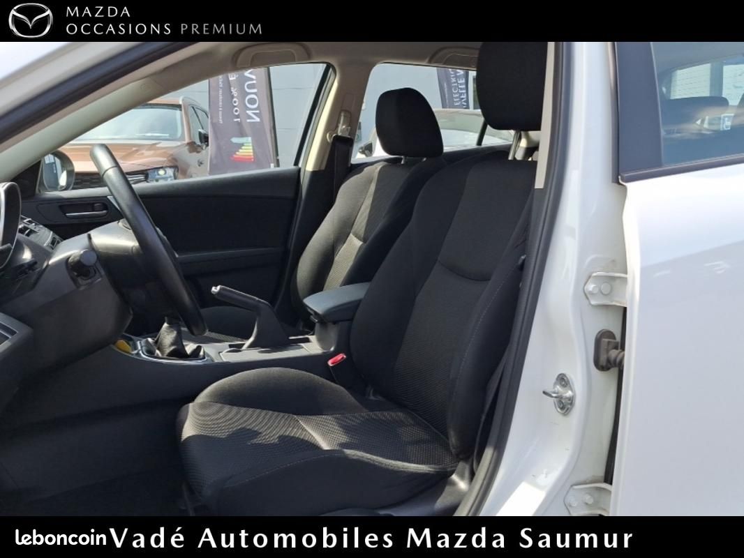 Mazda 3 2.2L MZR-CD DYNAMIQUE (image 8)