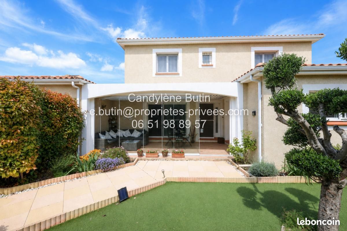 Maison 6 pièces 159 m² · à Colombiers · 159 m² · 480 000 €