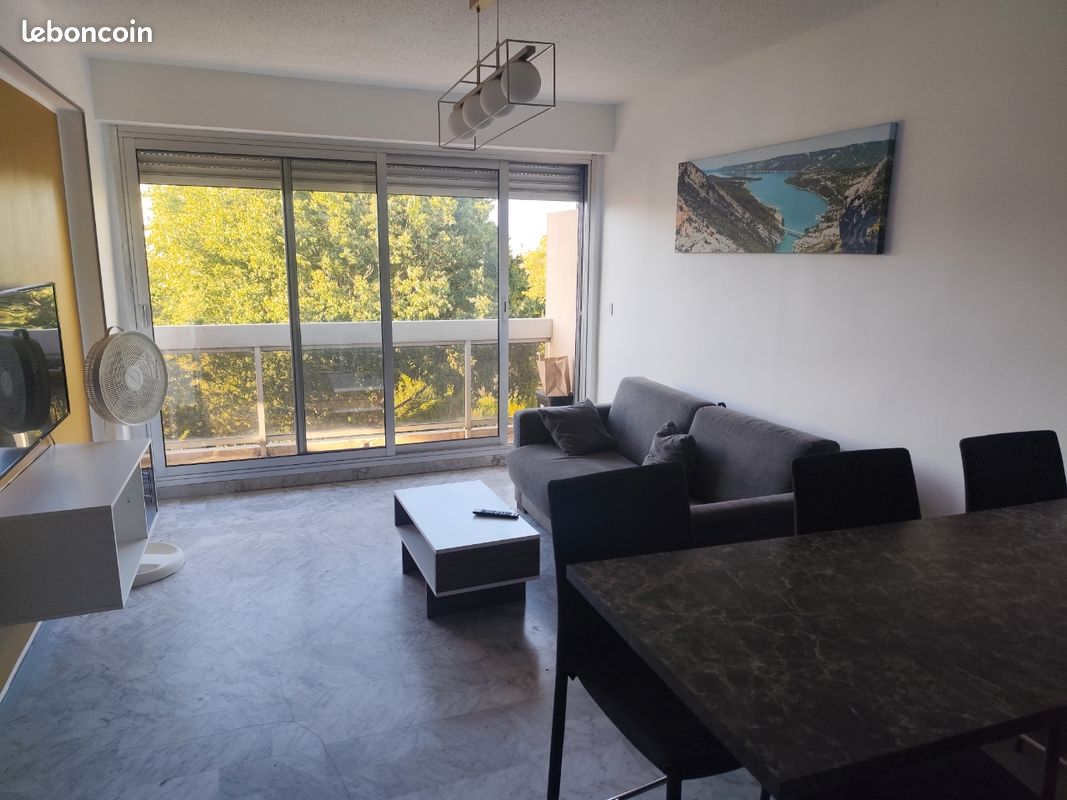 Appartement 2 pièces 38 m² · à Antibes · 38 m² · 850 €/mois