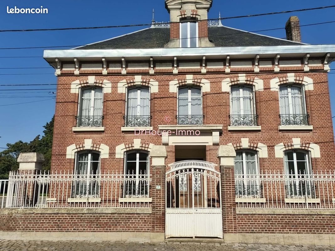 Maison 7 pièces 204 m² · à Champien · 204 m² · 168 000 €