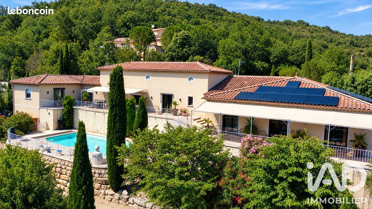 Maison 12 pièces 365 m² · à Saint-Thomé · 365 m² · 850 000 €