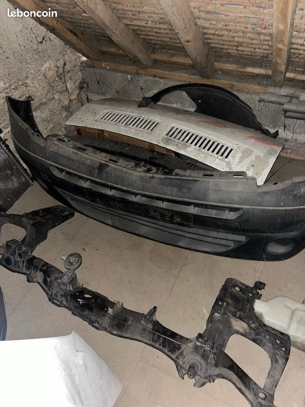 Pare choc avant kangoo 2 (image 1)