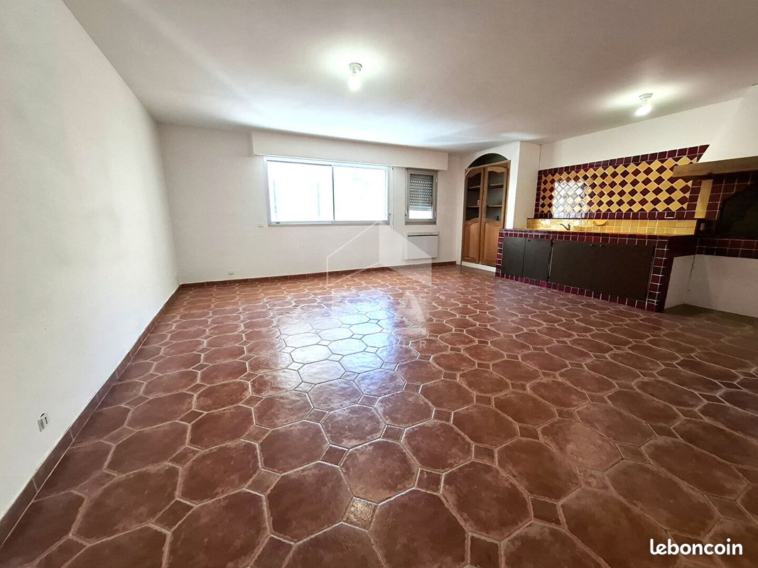 Appartement 4 pièces 96 m² · à Marseille · 96 m² · 1 398 €/mois