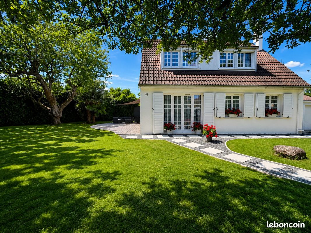 Maison 7 pièces 132 m² · à Fontenay-Trésigny · 132 m² · 399 000 €