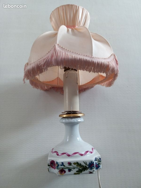 Lampe de chevet vintage rose - France Lampe de chevet vintage rose - France