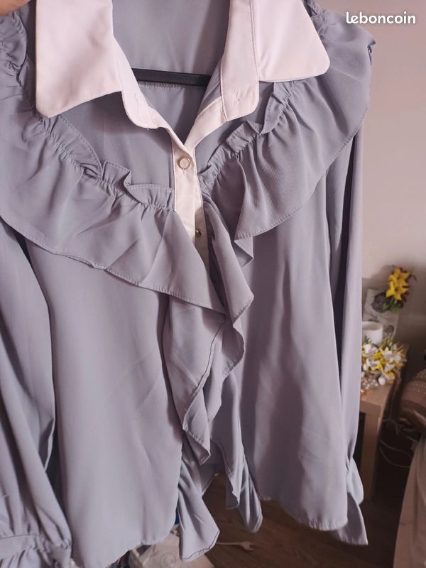 Chemise bleu à volant et dentelle coquette (image 4)