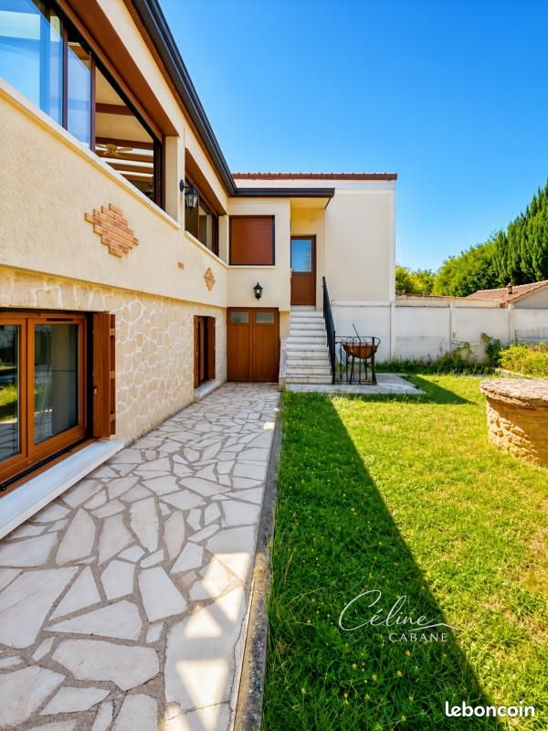 Maison 4 pièces 130 m² · à Roissy-en-Brie · 130 m² · 353 700 €